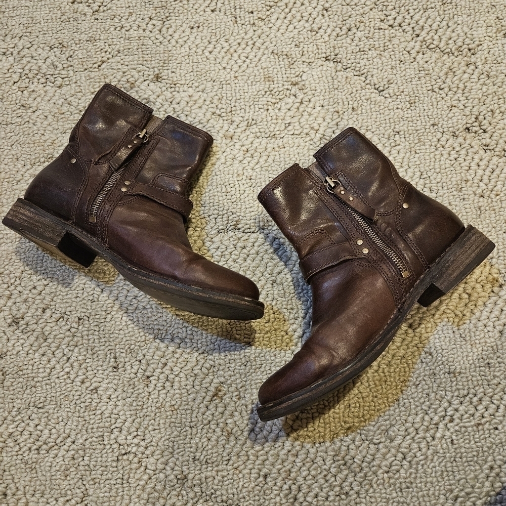 Womens UGG leather Ankle boots